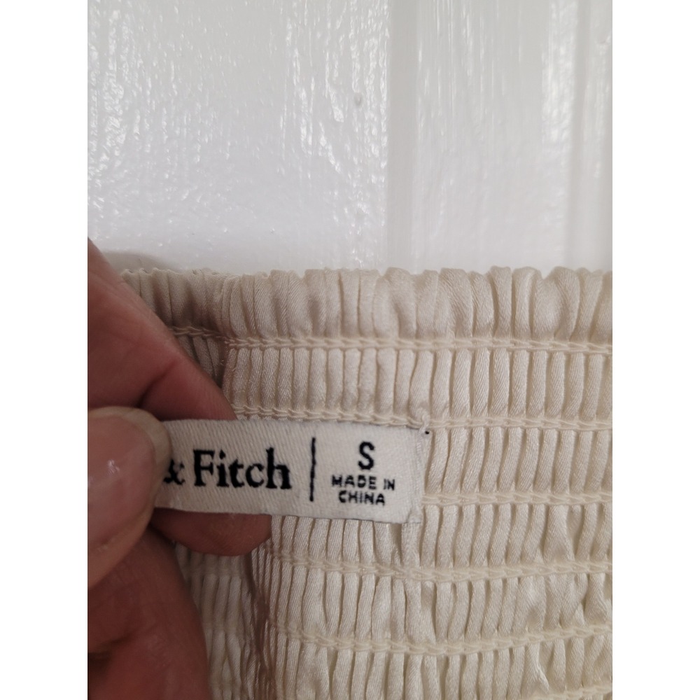 Abercrombie & Fitch Y2K Cream Satin V-Neck Smocked Cropped Cami Top Size S - Picture 3 of 6